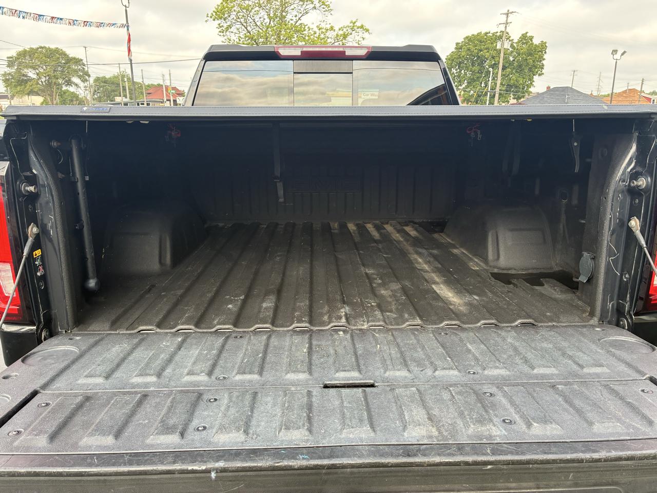 GMC Sierra 1500 SLT Crew Cab 4WD 2020