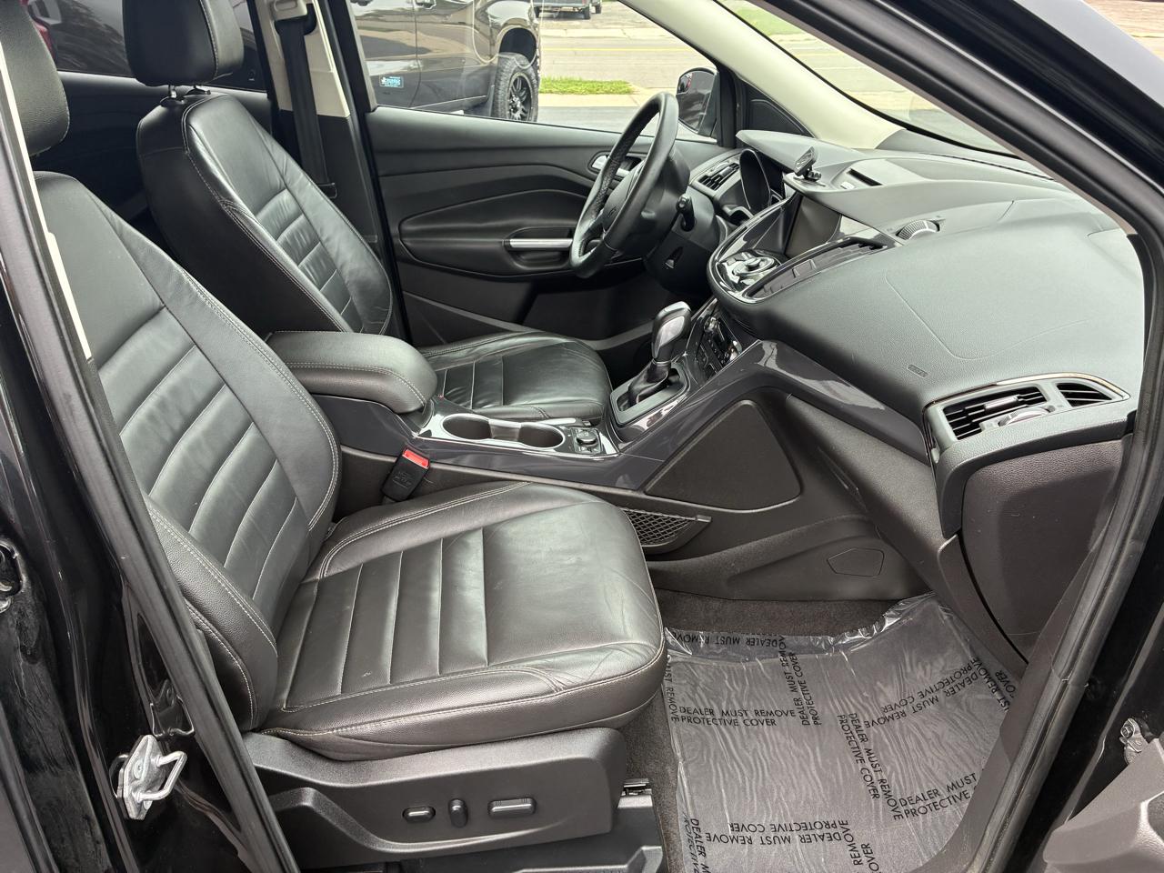 Ford Escape Titanium 4WD 2015