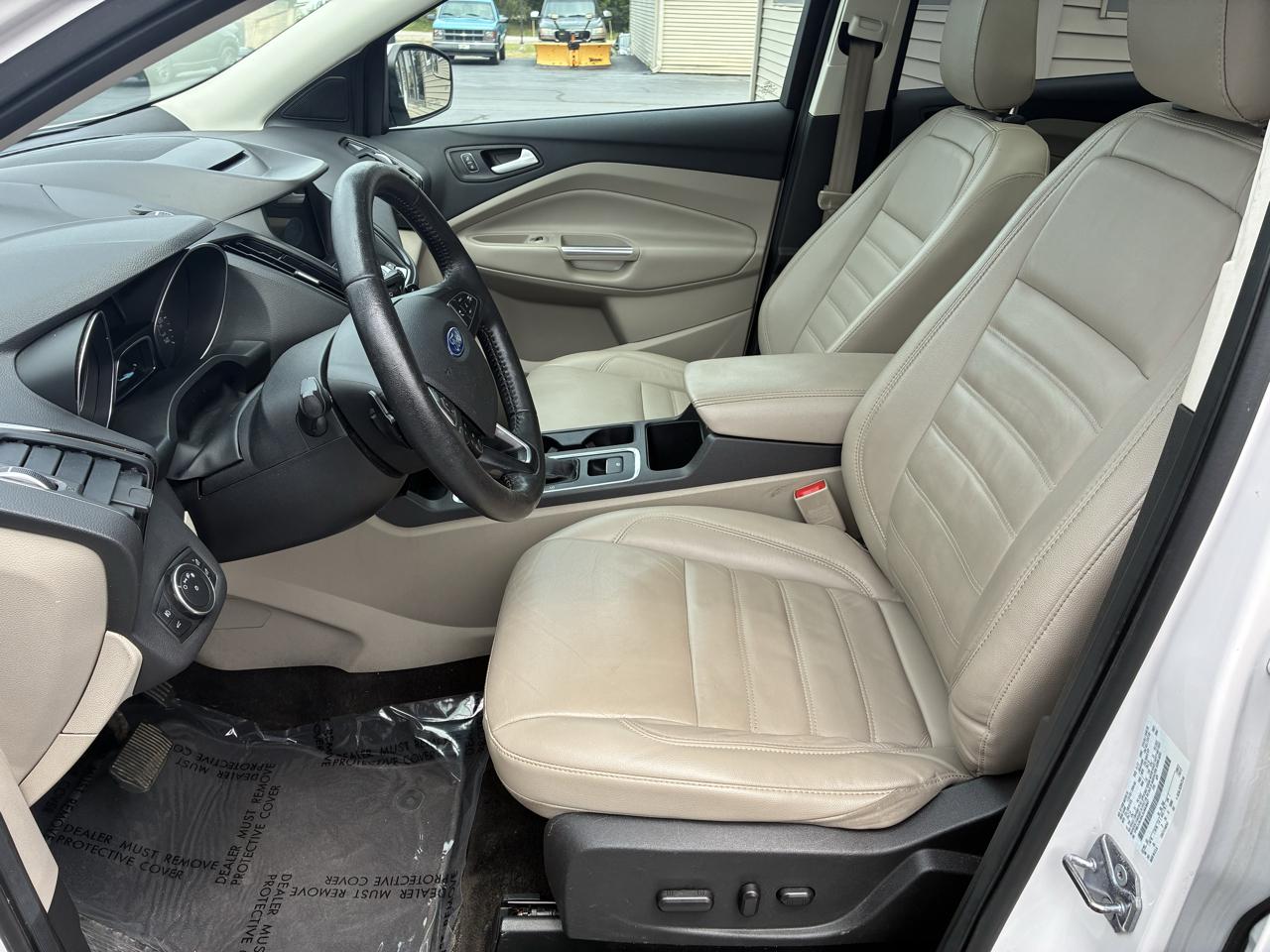 Ford Escape Titanium 4WD 2018