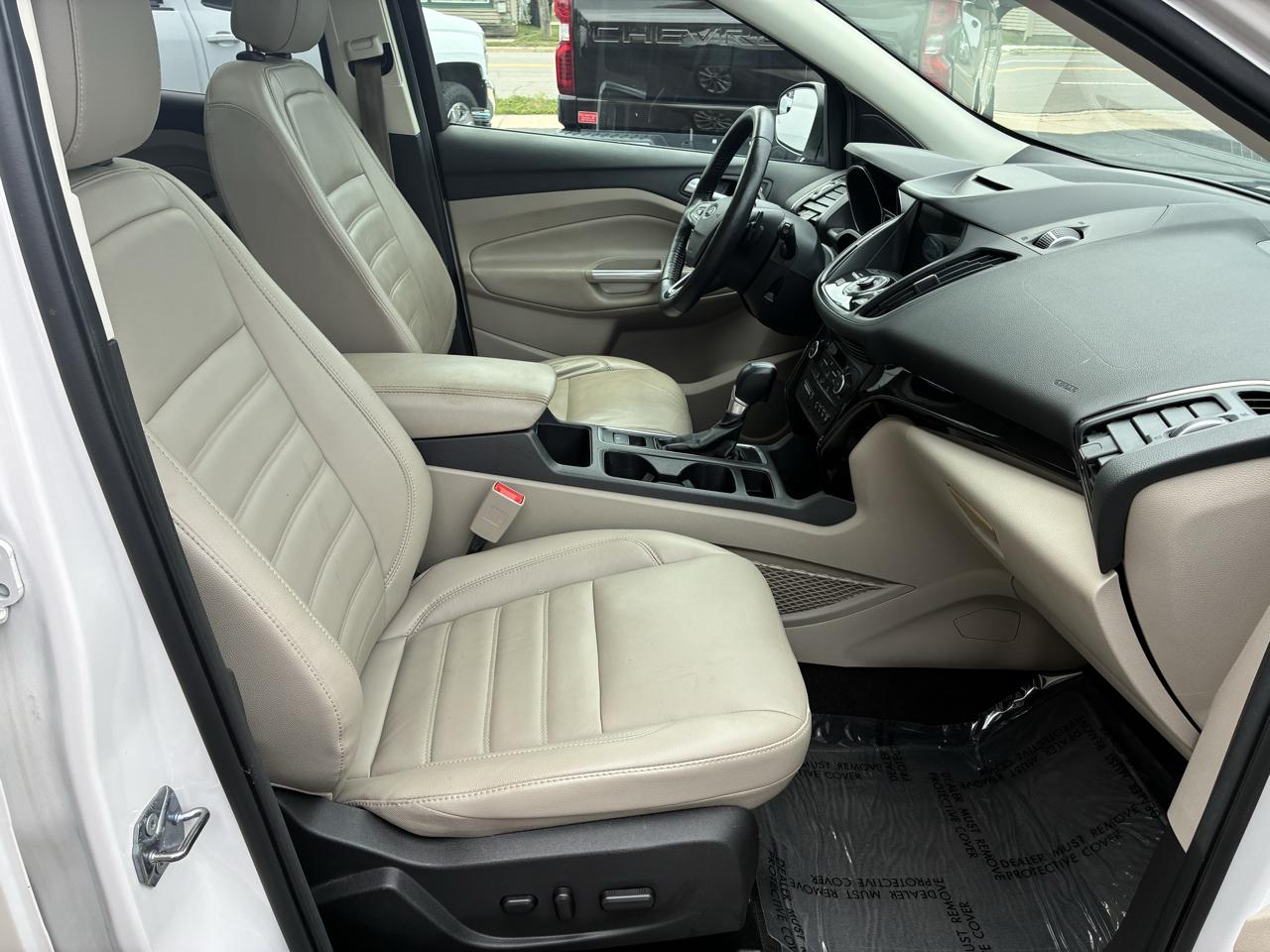 Ford Escape Titanium 4WD 2018