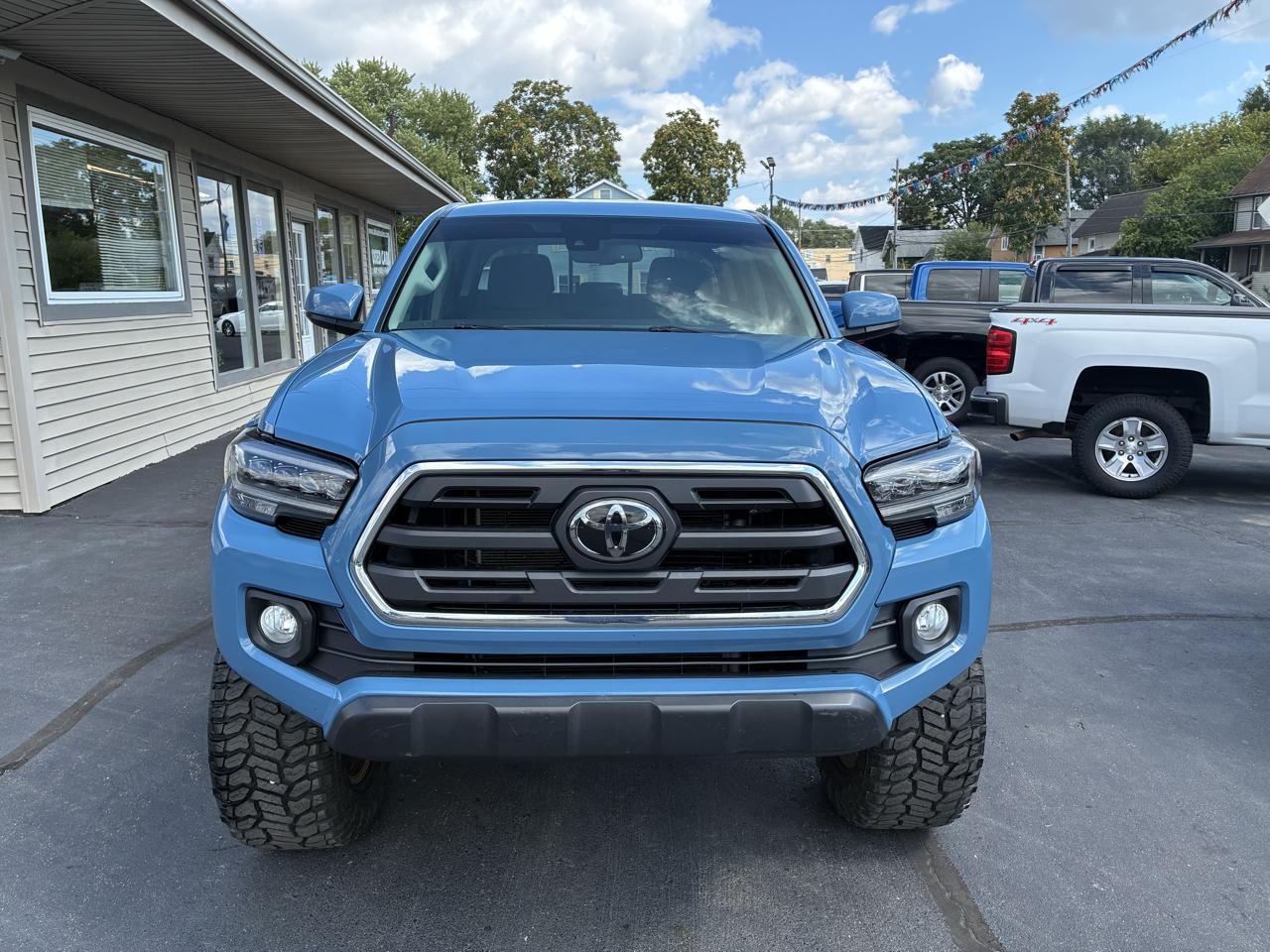 Toyota Tacoma SR5 Dbl Cab 4WD at 2019