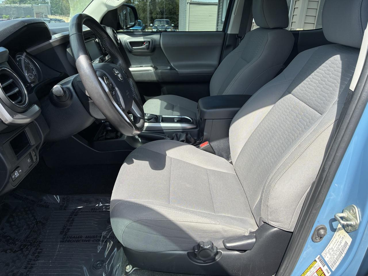 Toyota Tacoma SR5 Dbl Cab 4WD at 2019
