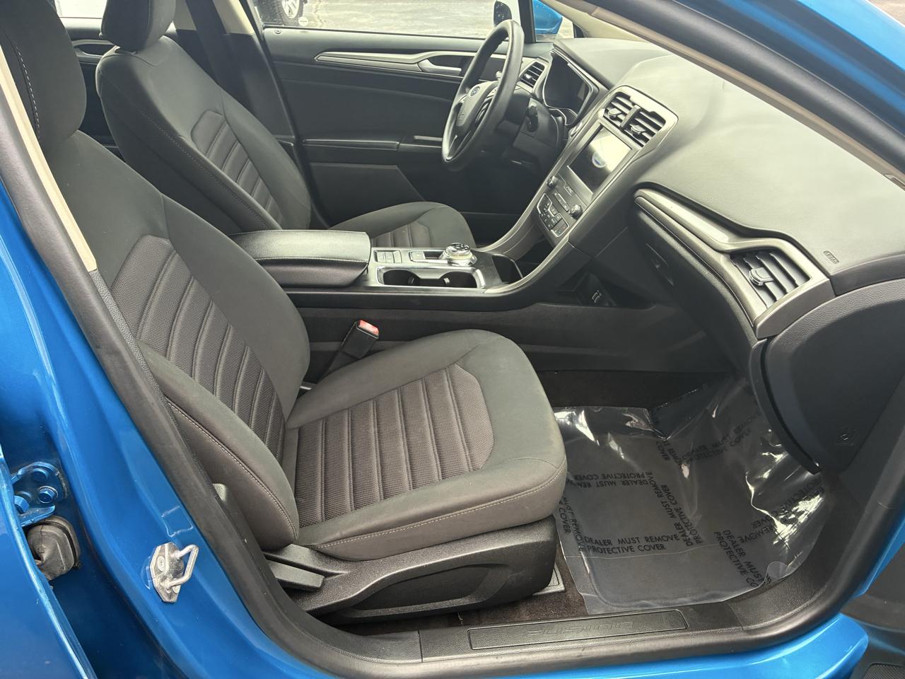 Ford Fusion SE 2020