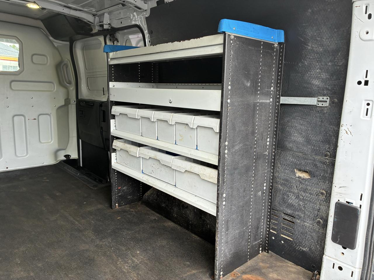 Ford Transit 250 Van Low Roof 60/40 Pass.130-in. WB 2017