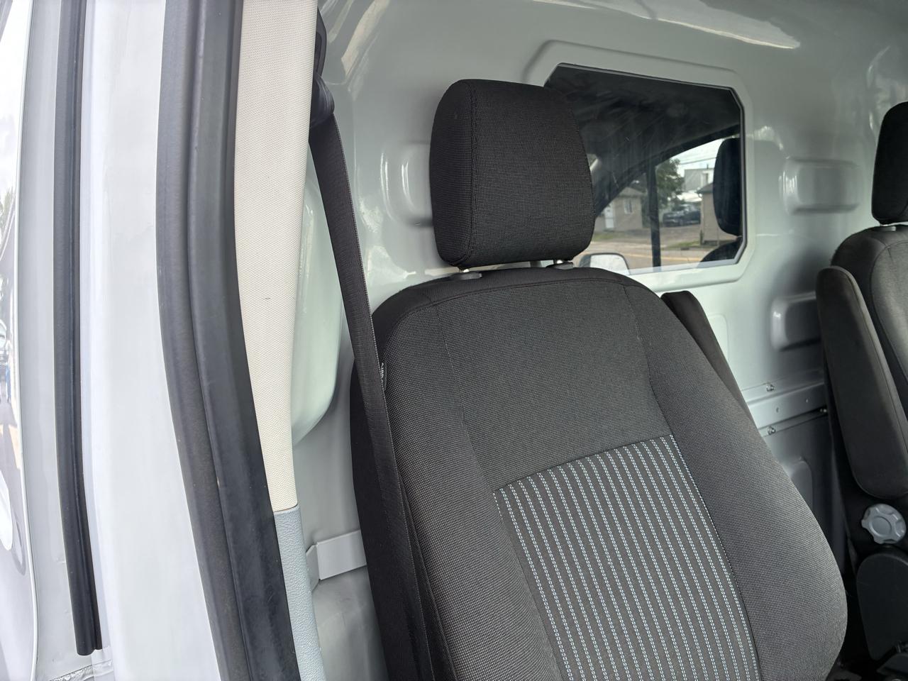 Ford Transit 250 Van Low Roof 60/40 Pass.130-in. WB 2017
