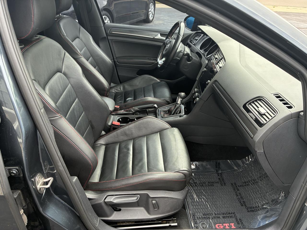 Volkswagen Golf GTI SE 6M 4-Door 2018