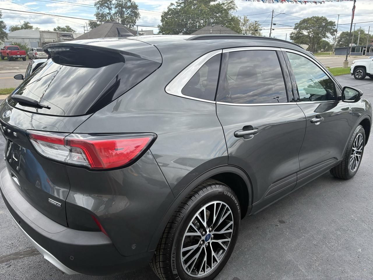 Ford Escape Hybrid Titanium AWD 2020