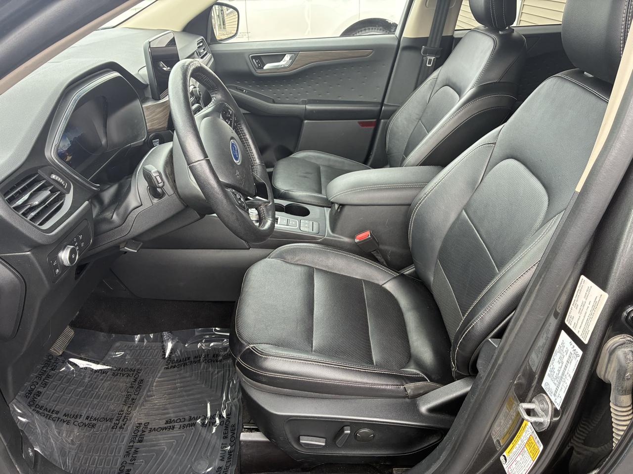 Ford Escape Hybrid Titanium AWD 2020