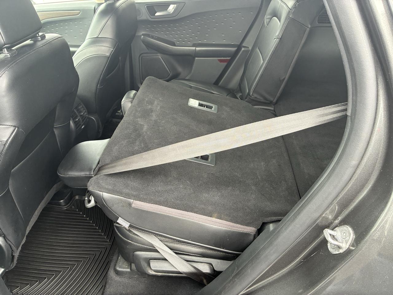 Ford Escape Hybrid Titanium AWD 2020