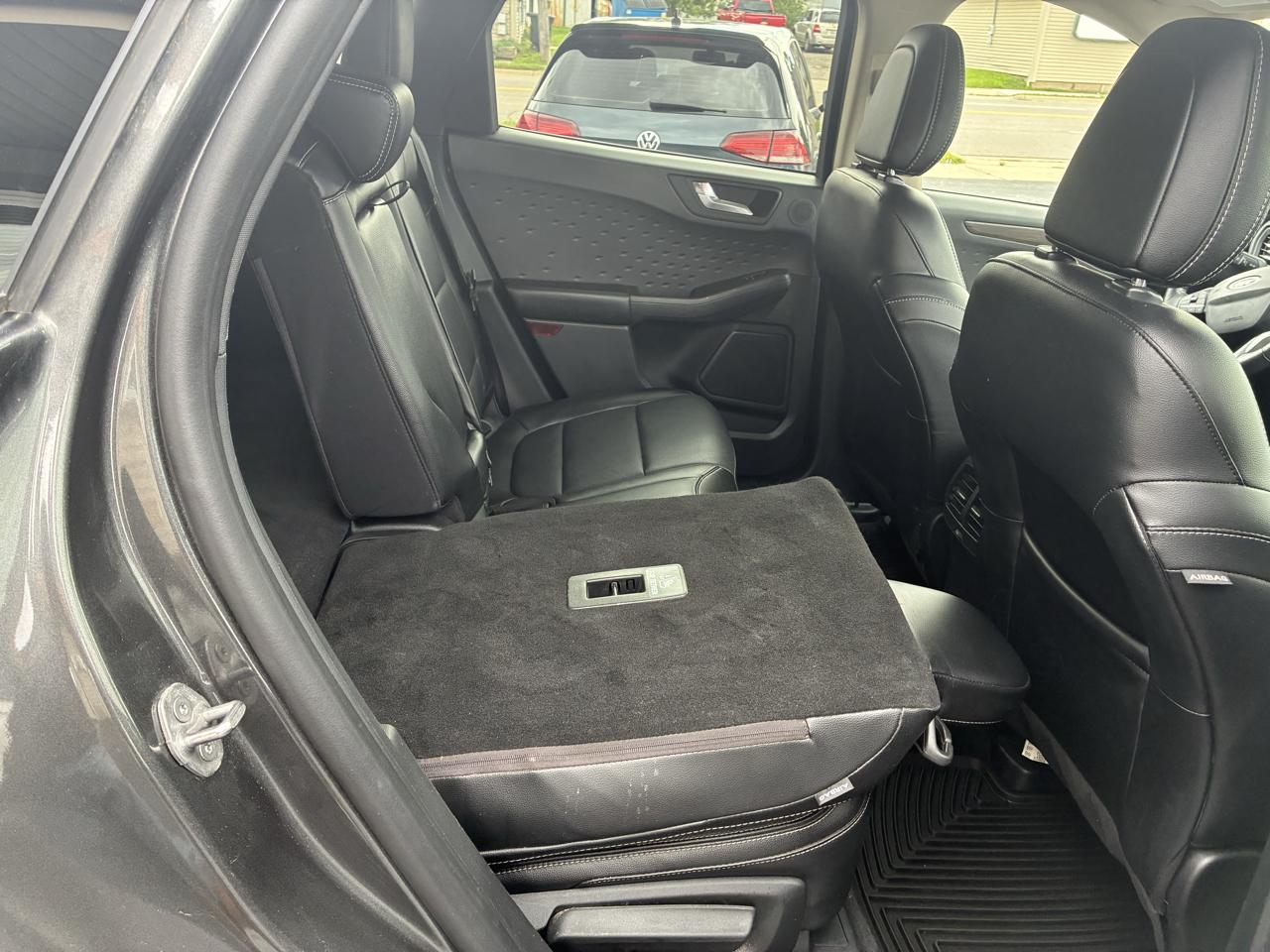 Ford Escape Hybrid Titanium AWD 2020