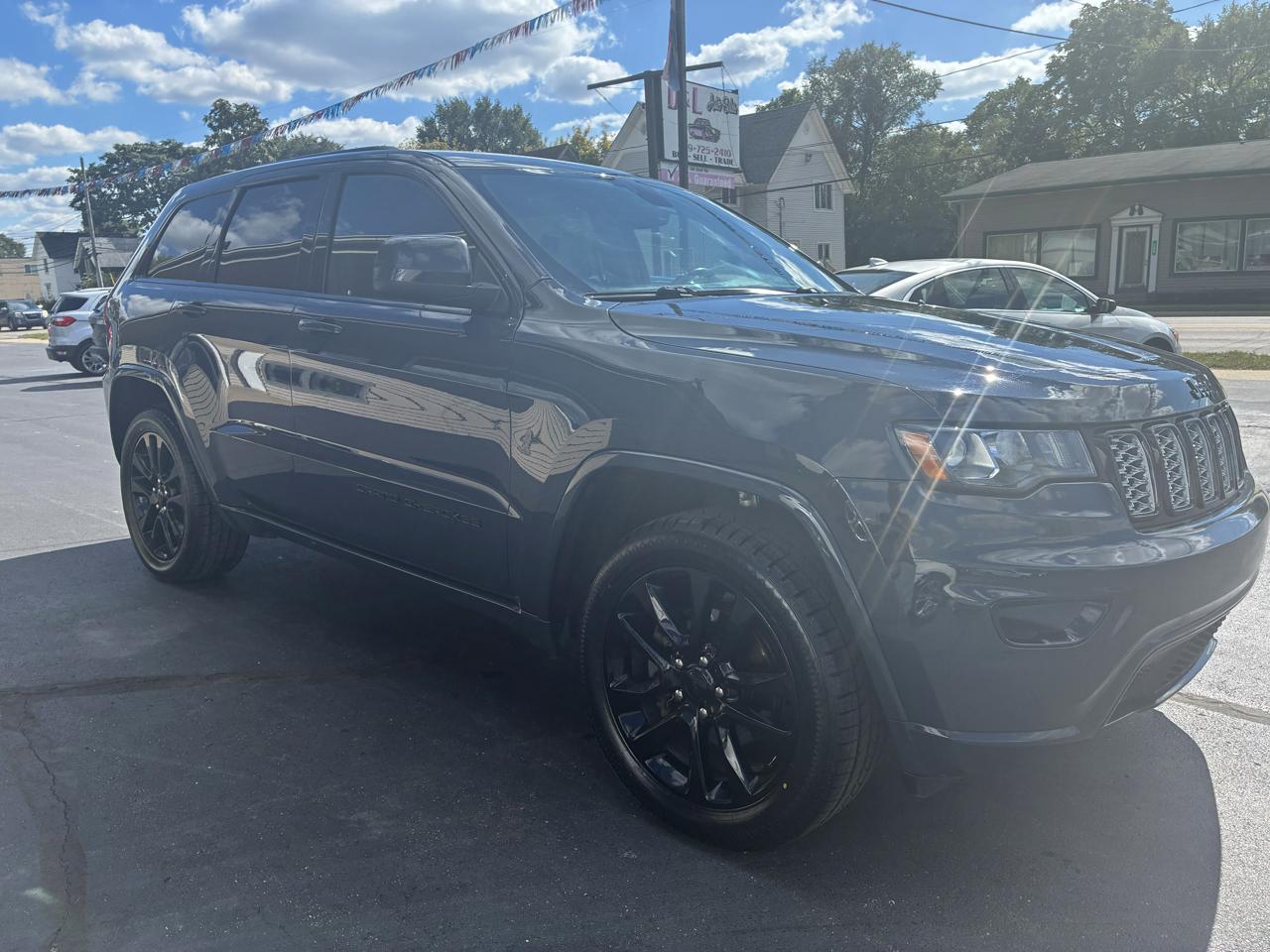 Jeep Grand Cherokee Laredo 4WD 2018