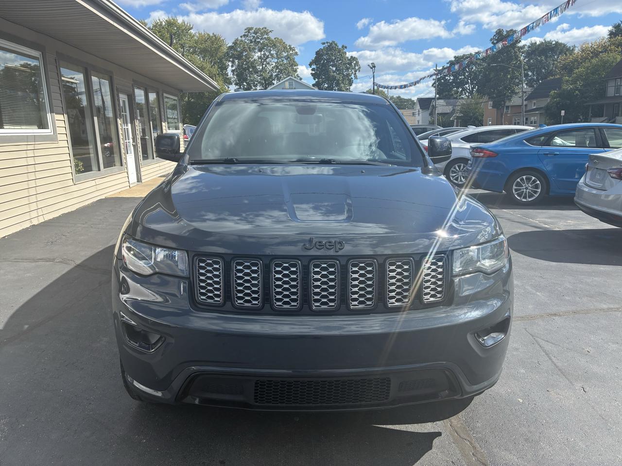 Jeep Grand Cherokee Laredo 4WD 2018