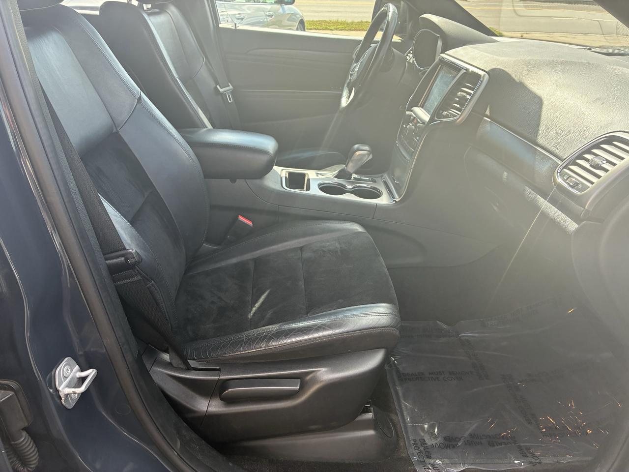 Jeep Grand Cherokee Laredo 4WD 2018