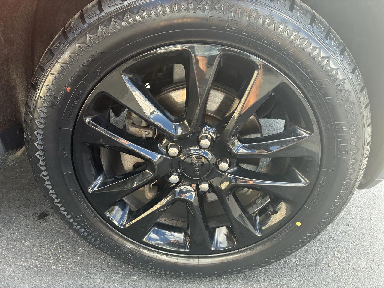 Jeep Grand Cherokee Laredo 4WD 2018