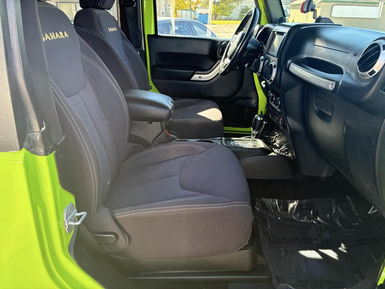 Jeep Wrangler Sahara 4WD 2013