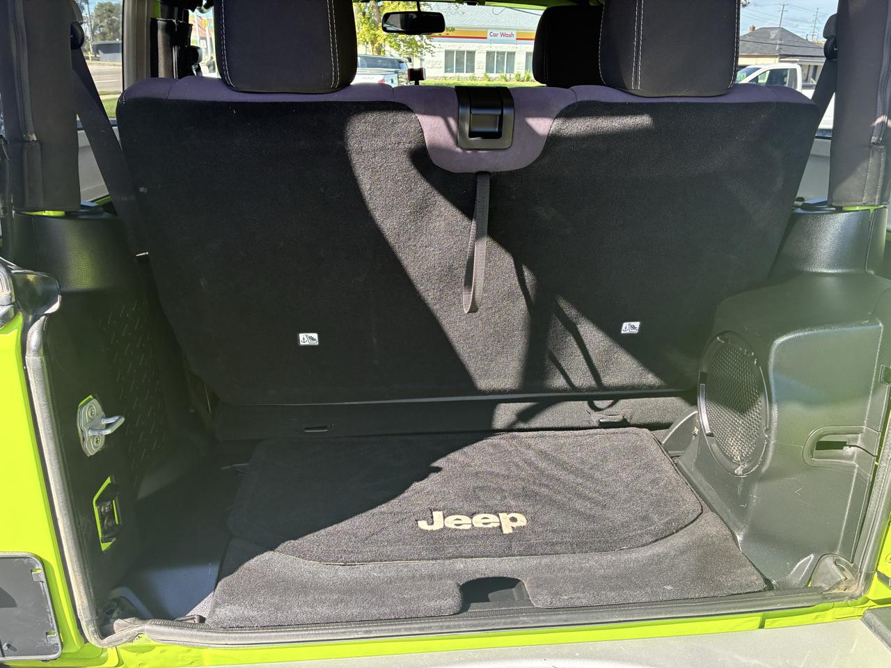 Jeep Wrangler Sahara 4WD 2013