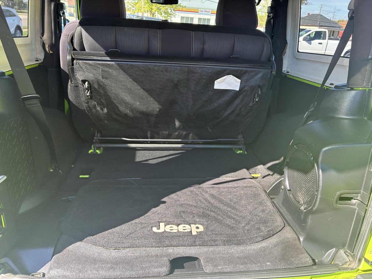 Jeep Wrangler Sahara 4WD 2013