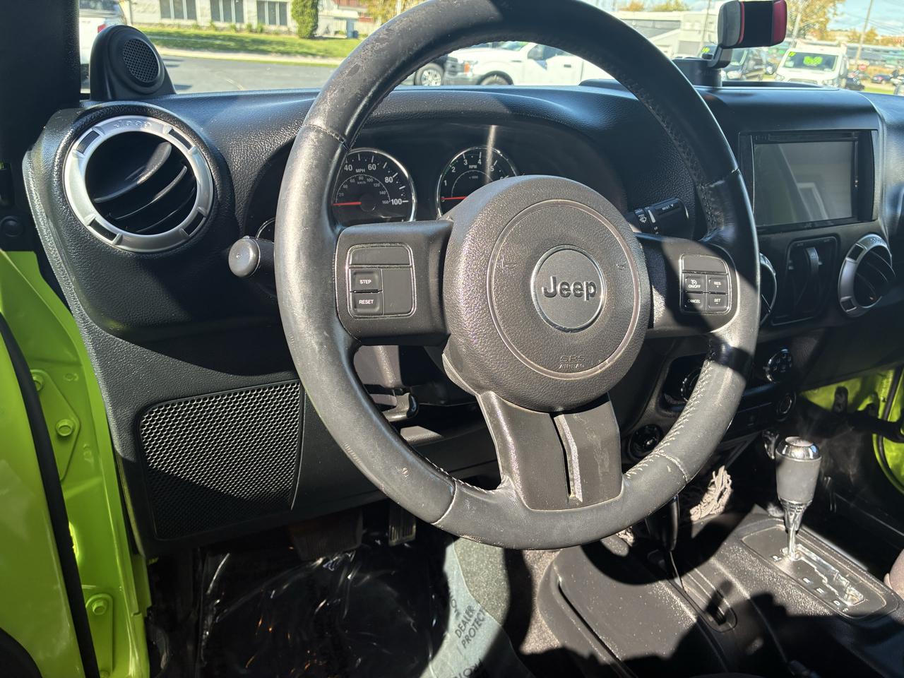 Jeep Wrangler Sahara 4WD 2013