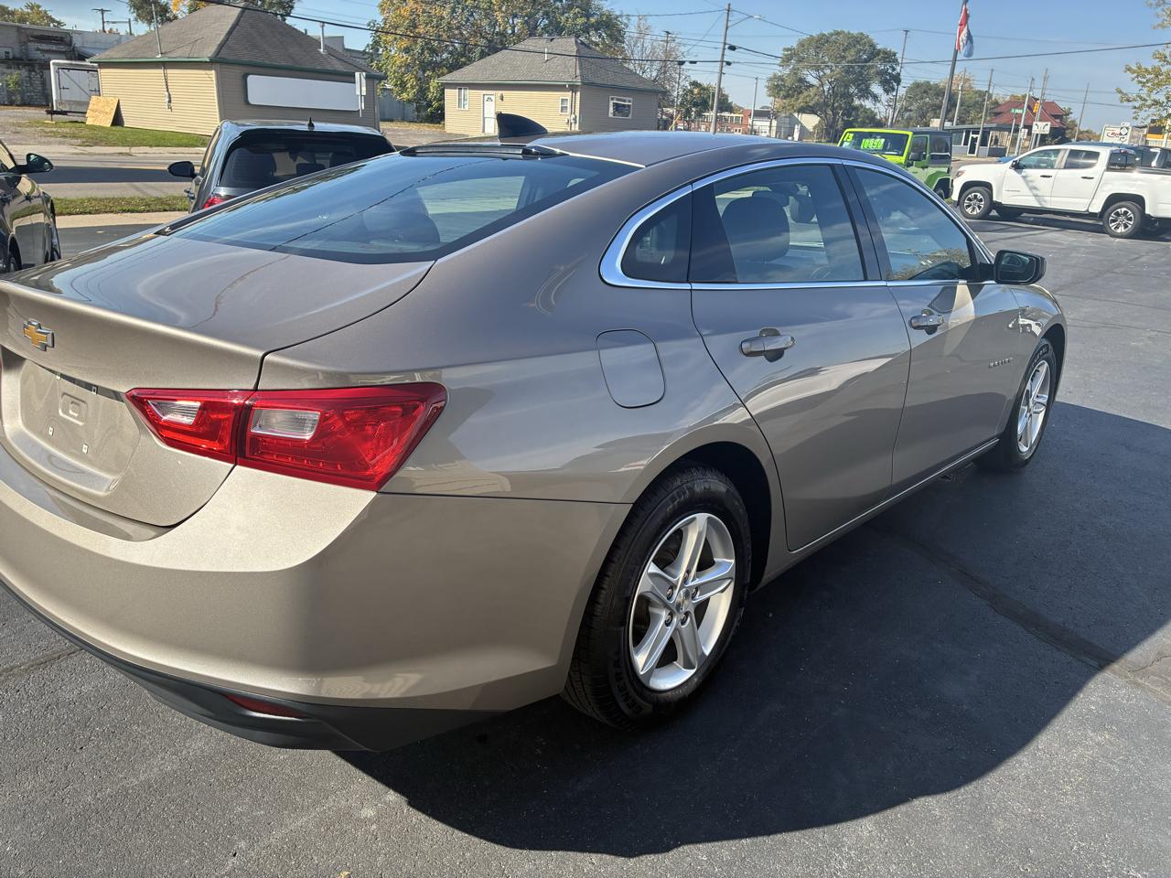 Chevrolet Malibu 4dr Sdn LS 2022