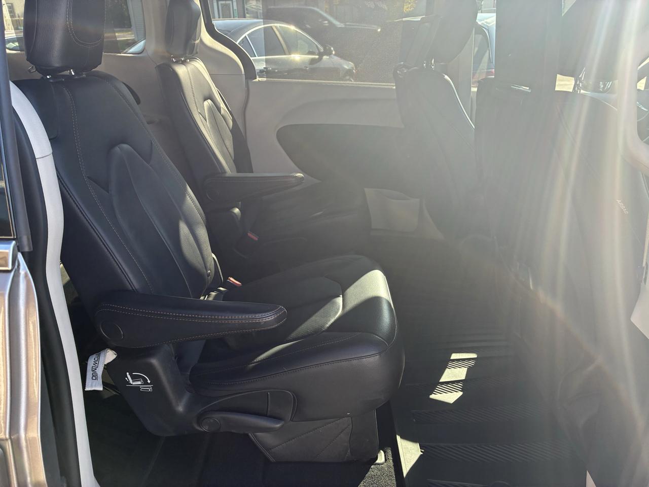Chrysler Pacifica Touring-L Plus 2018