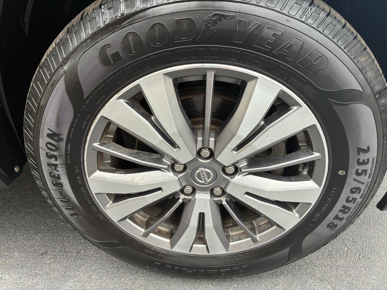 Nissan Pathfinder S 4WD 2019