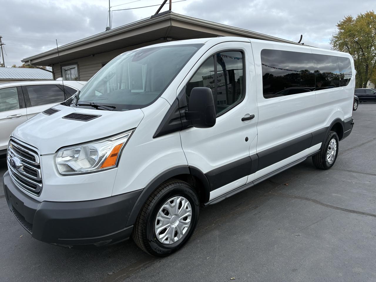 Ford Transit 350 Wagon Low Roof XLT 60/40 Pass. 148-in. WB 2016