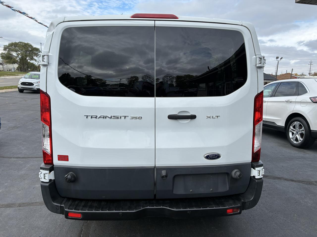 Ford Transit 350 Wagon Low Roof XLT 60/40 Pass. 148-in. WB 2016