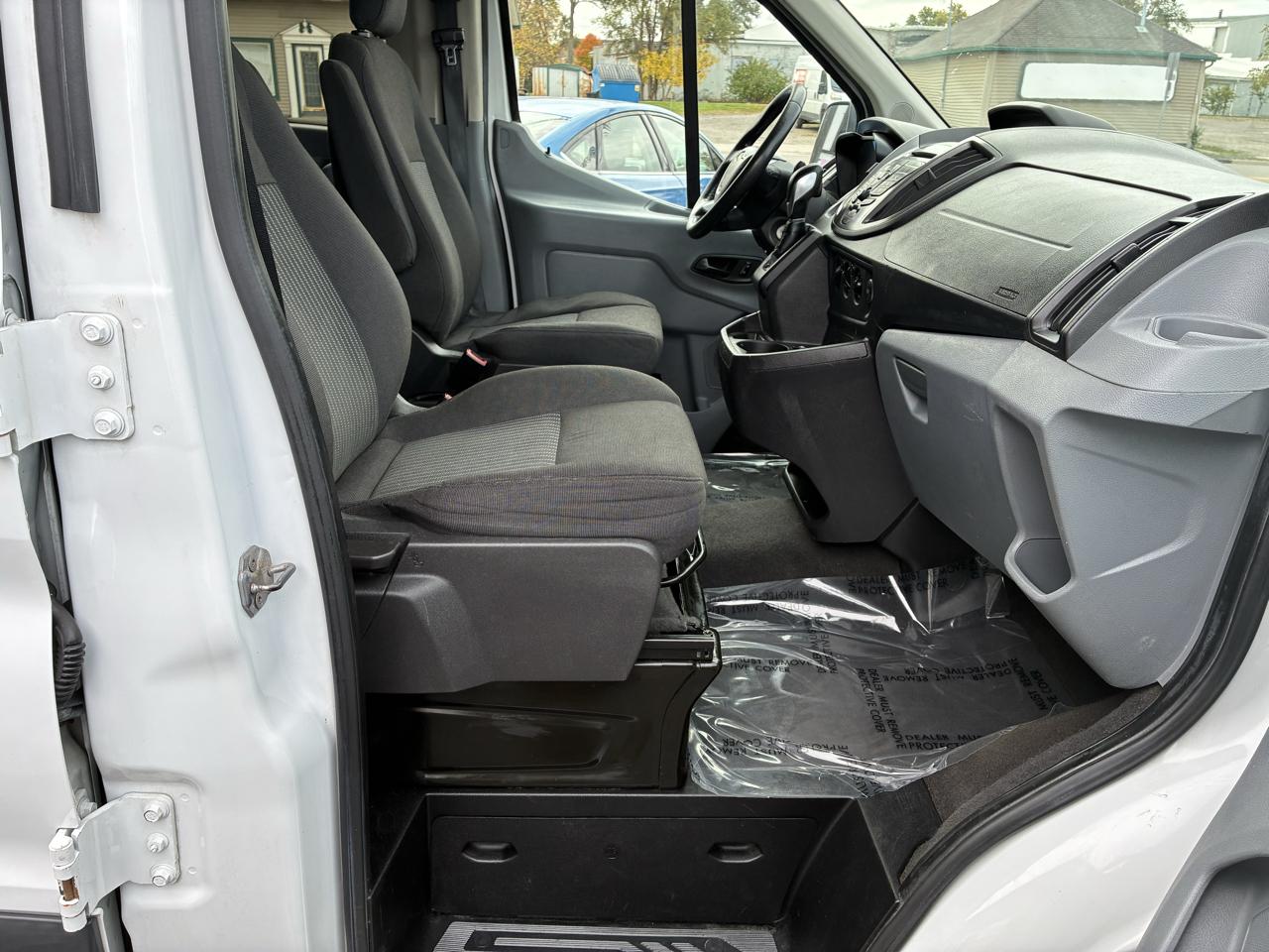 Ford Transit 350 Wagon Low Roof XLT 60/40 Pass. 148-in. WB 2016