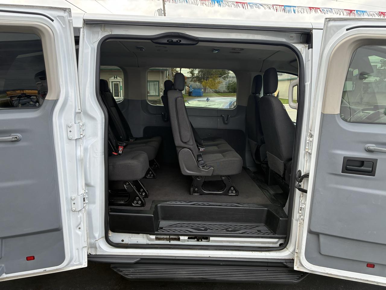 Ford Transit 350 Wagon Low Roof XLT 60/40 Pass. 148-in. WB 2016