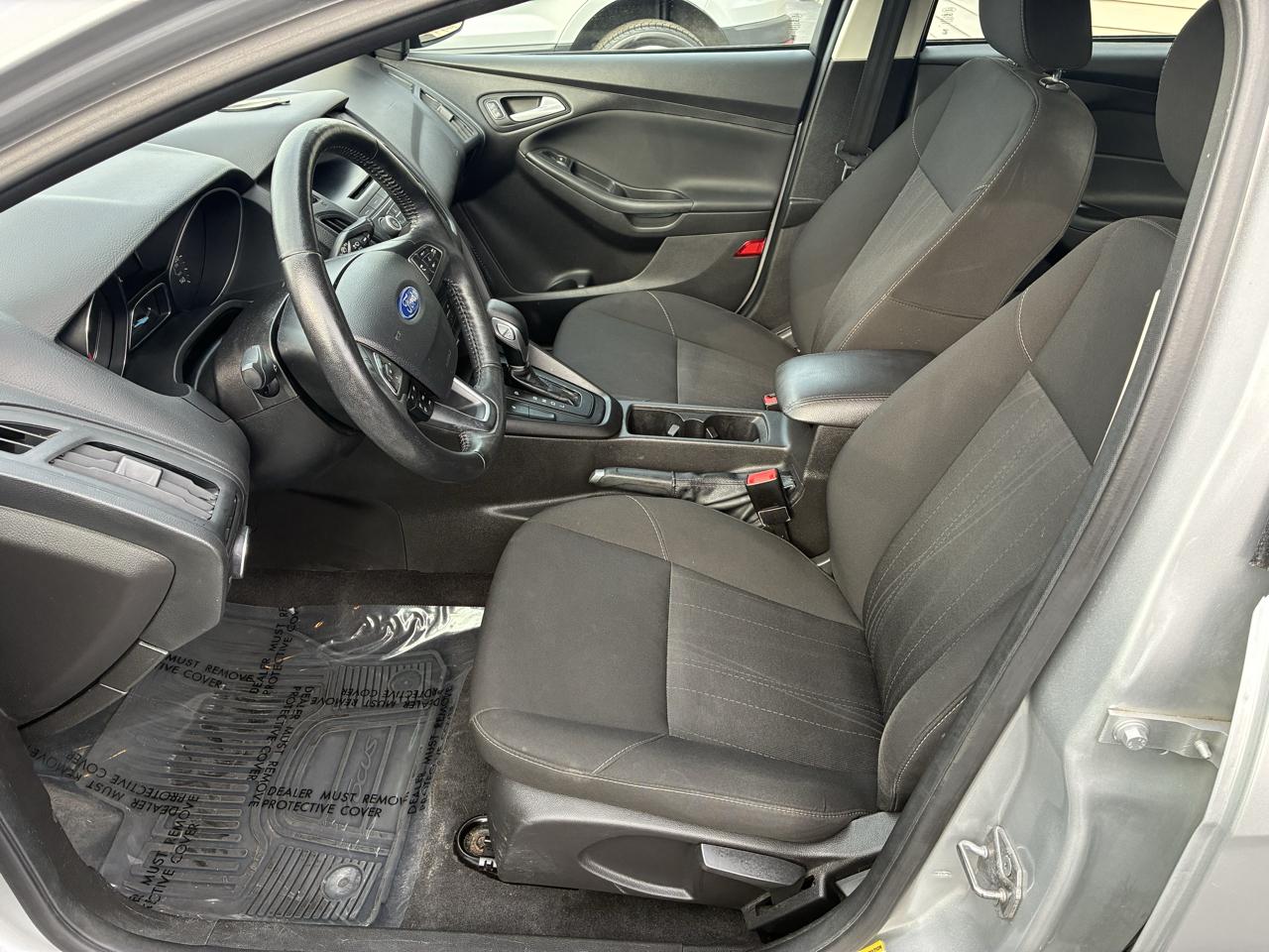 Ford Focus SE Hatch 2017