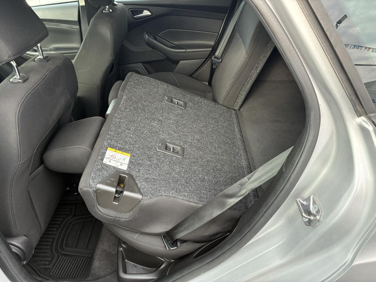 Ford Focus SE Hatch 2017
