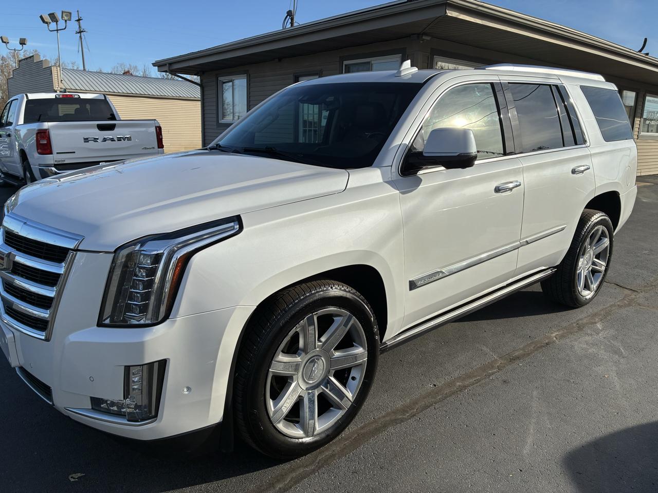 Cadillac Escalade Premium 4WD 2017