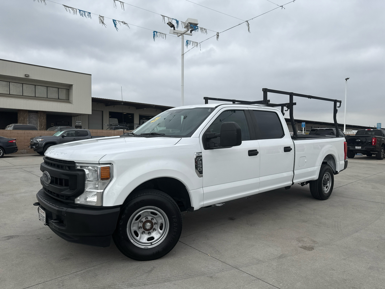 Ford Super Duty F-250 SRW XL 2WD Crew Cab 8' Box 2021 Ford Super Duty F-250 SRW XL 2WD Crew Cab 8' Box 2021