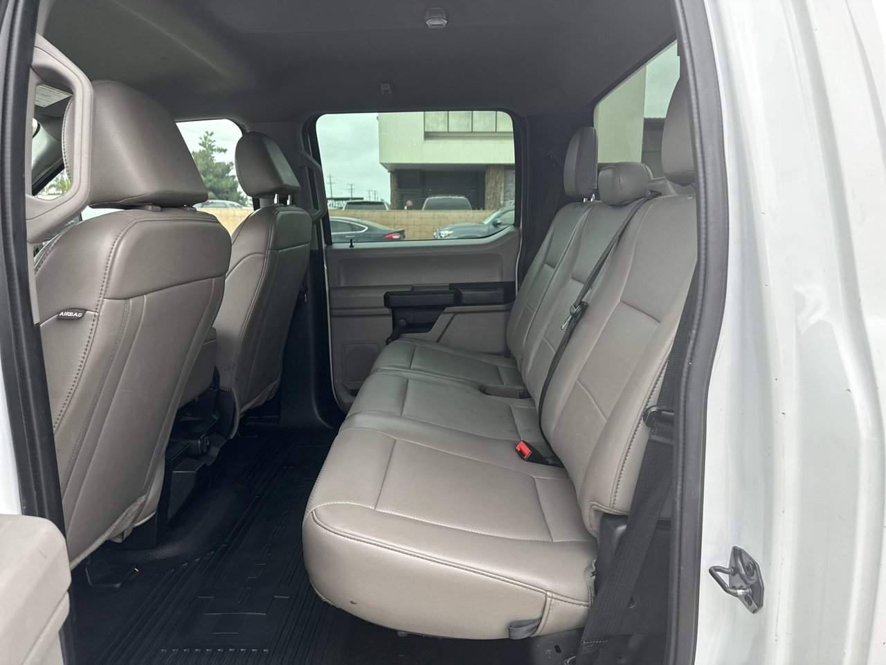 Ford Super Duty F-250 SRW XL 2WD Crew Cab 8' Box 2021 Ford Super Duty F-250 SRW XL 2WD Crew Cab 8' Box 2021