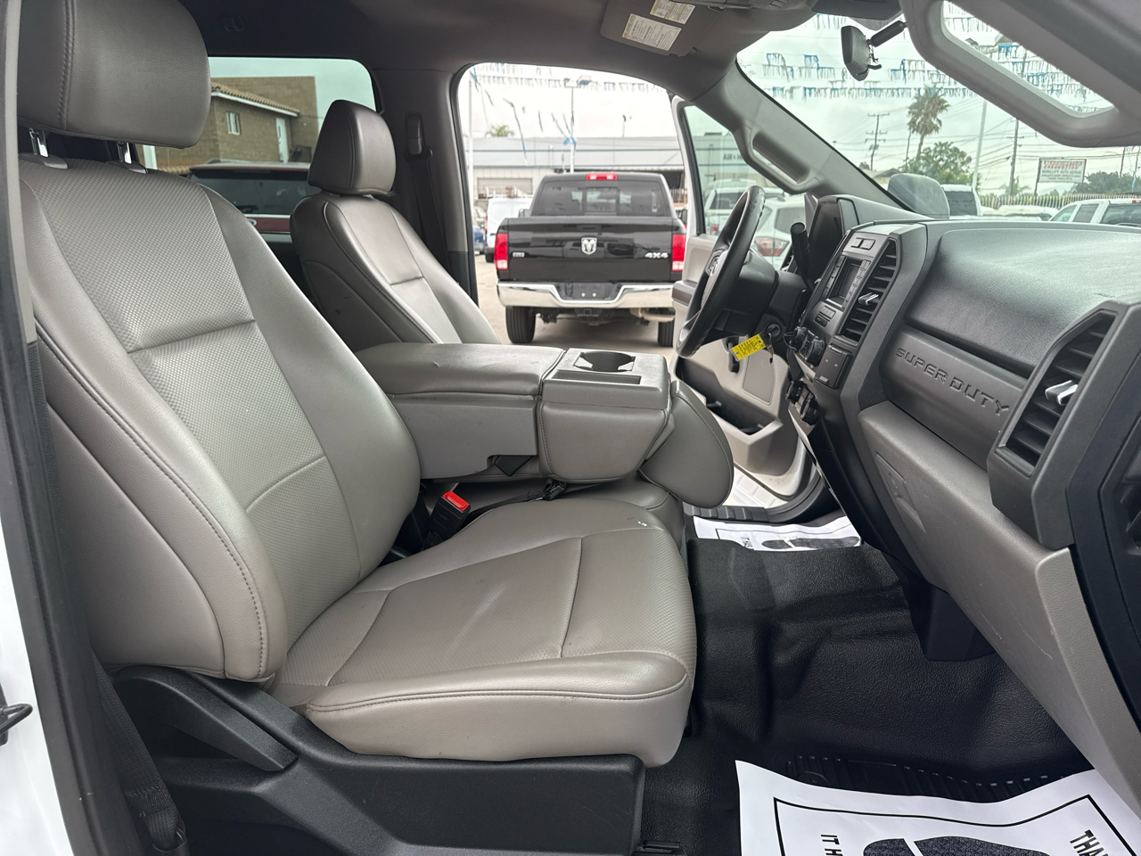 Ford Super Duty F-250 SRW XL 2WD Crew Cab 8' Box 2021 Ford Super Duty F-250 SRW XL 2WD Crew Cab 8' Box 2021