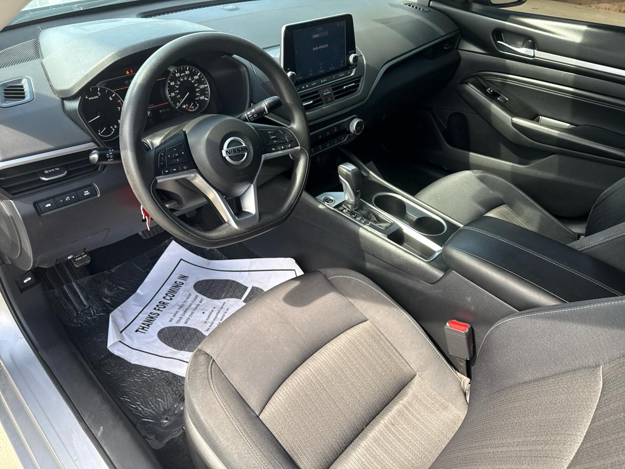 Nissan Altima 2.5 SV Sedan 2021