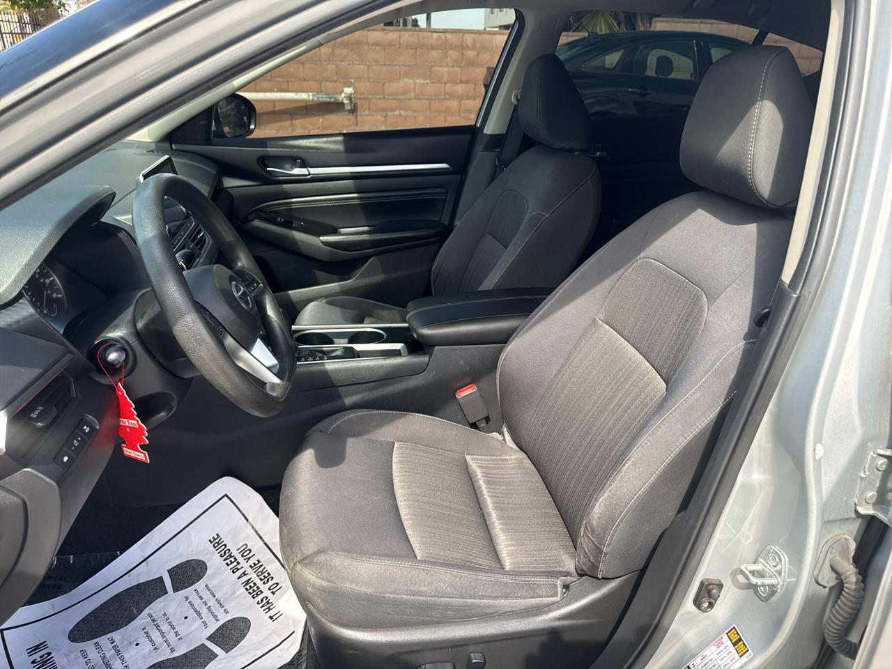 Nissan Altima 2.5 SV Sedan 2021