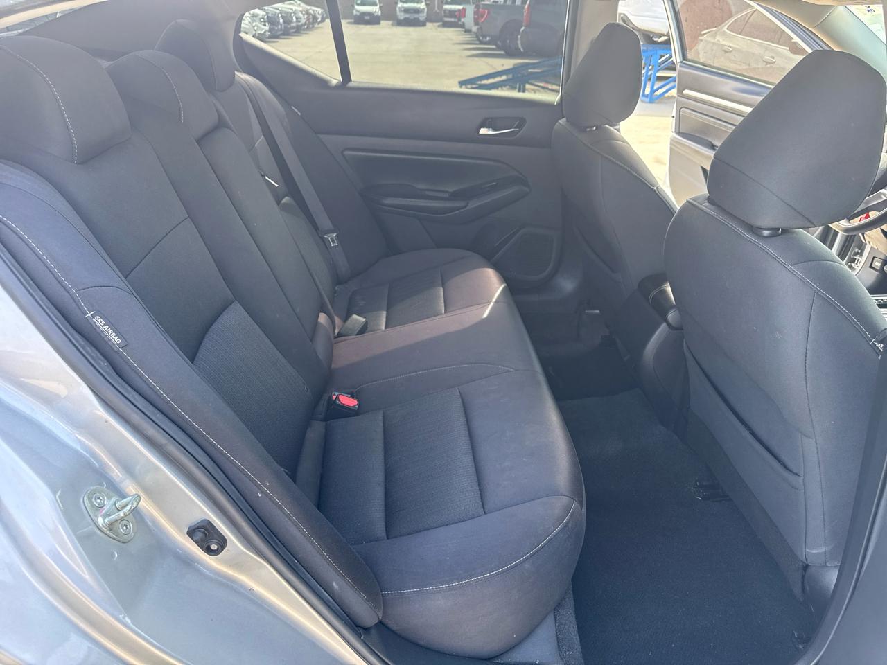 Nissan Altima 2.5 SV Sedan 2021