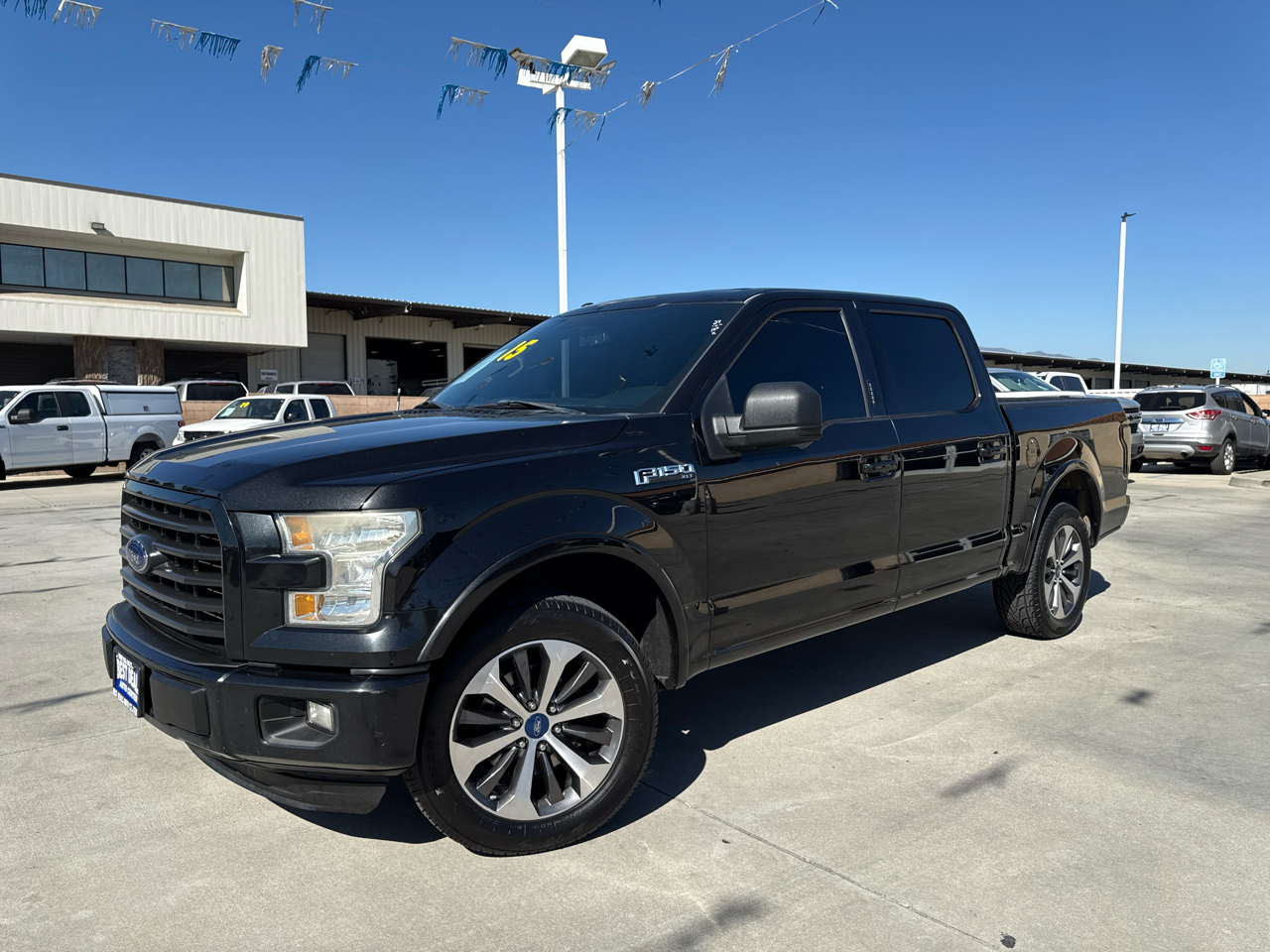 Ford F-150 2WD SuperCab 145" XLT 2015 Ford F-150 2WD SuperCab 145" XLT 2015