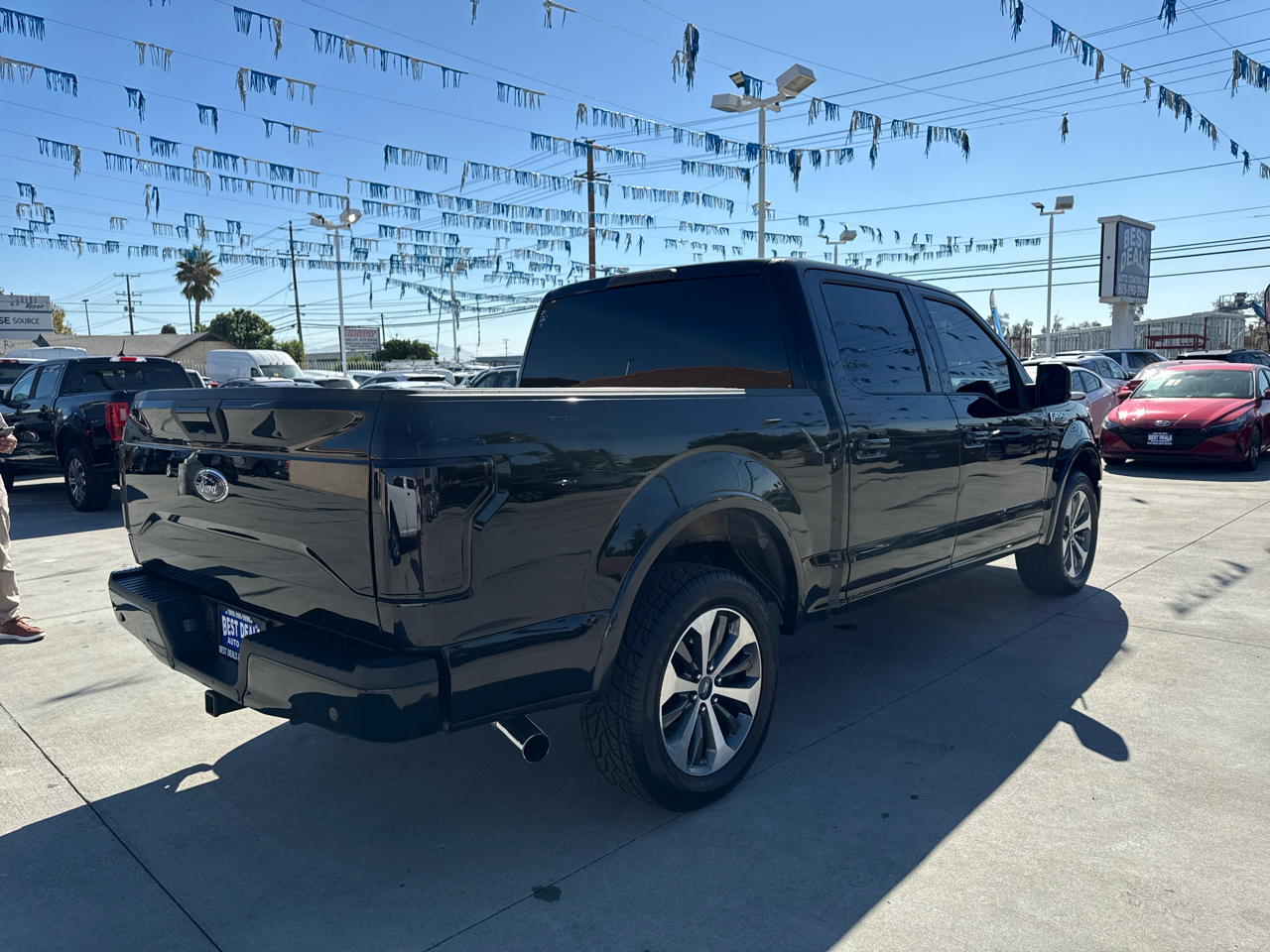 Ford F-150 2WD SuperCab 145" XLT 2015 Ford F-150 2WD SuperCab 145" XLT 2015