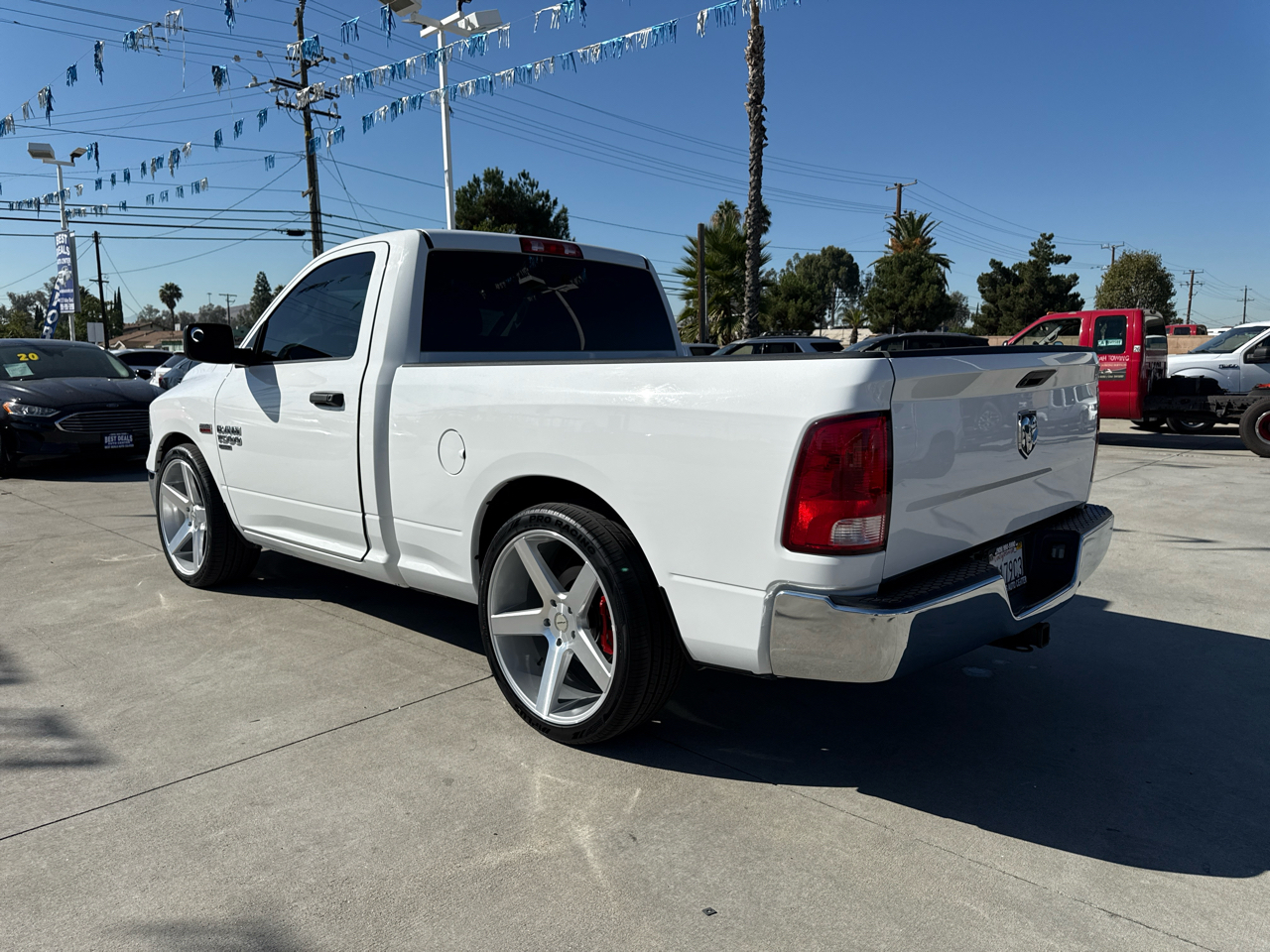 RAM 1500 Classic Tradesman 4x2 Reg Cab 6'4" Box 2019 RAM 1500 Classic Tradesman 4x2 Reg Cab 6'4" Box 2019