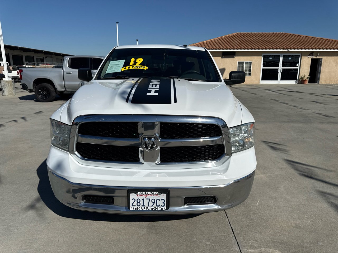 RAM 1500 Classic Tradesman 4x2 Reg Cab 6'4" Box 2019 RAM 1500 Classic Tradesman 4x2 Reg Cab 6'4" Box 2019