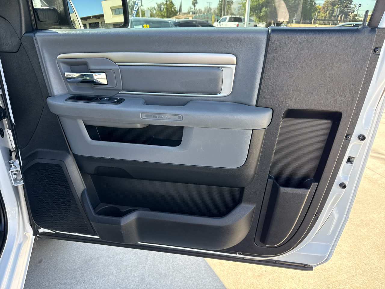 RAM 1500 Classic Tradesman 4x2 Reg Cab 6'4" Box 2019 RAM 1500 Classic Tradesman 4x2 Reg Cab 6'4" Box 2019