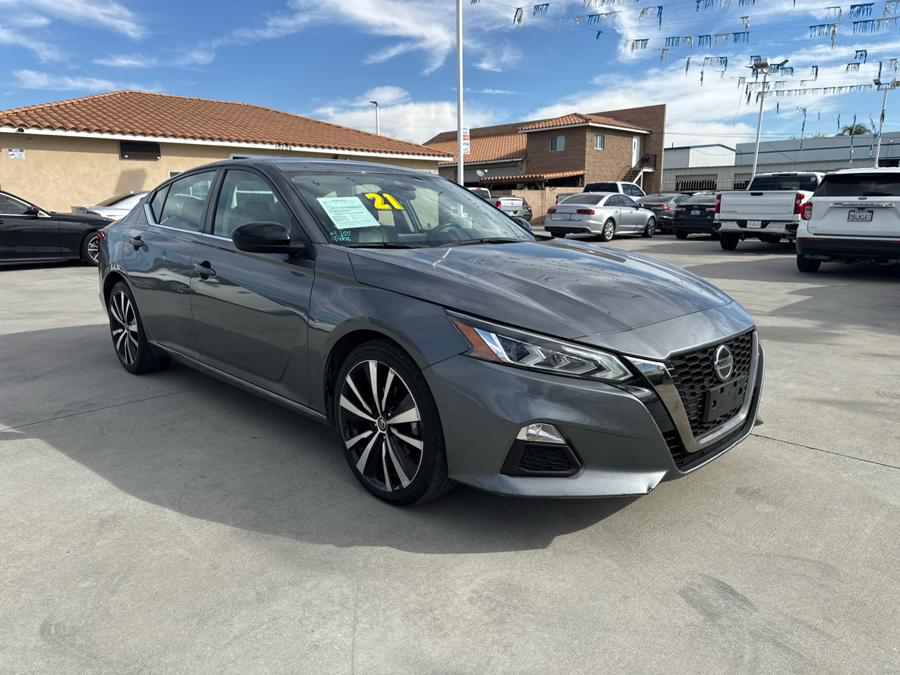 Nissan Altima 2.5 SR Sedan 2021 Nissan Altima 2.5 SR Sedan 2021