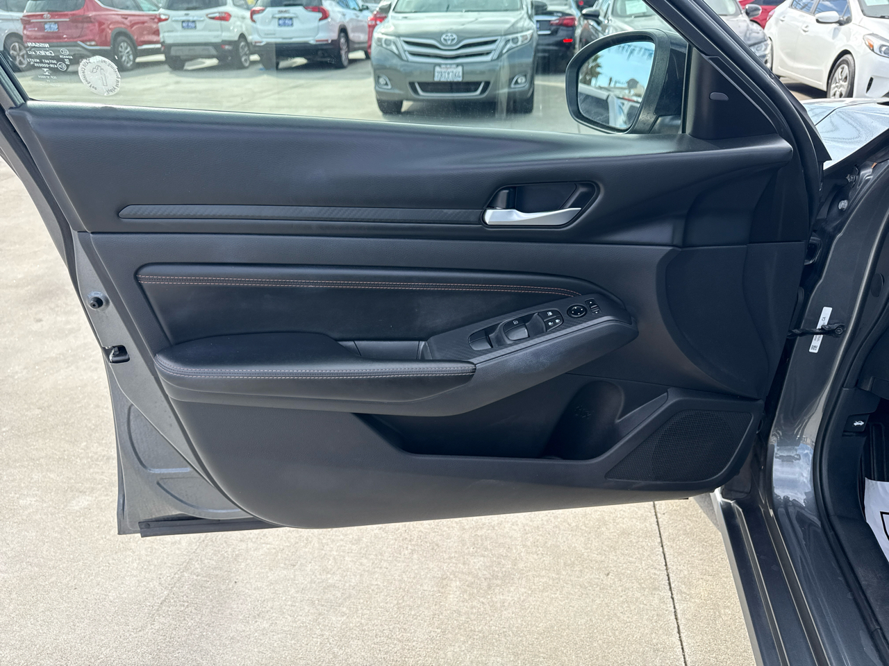 Nissan Altima 2.5 SR Sedan 2021 Nissan Altima 2.5 SR Sedan 2021