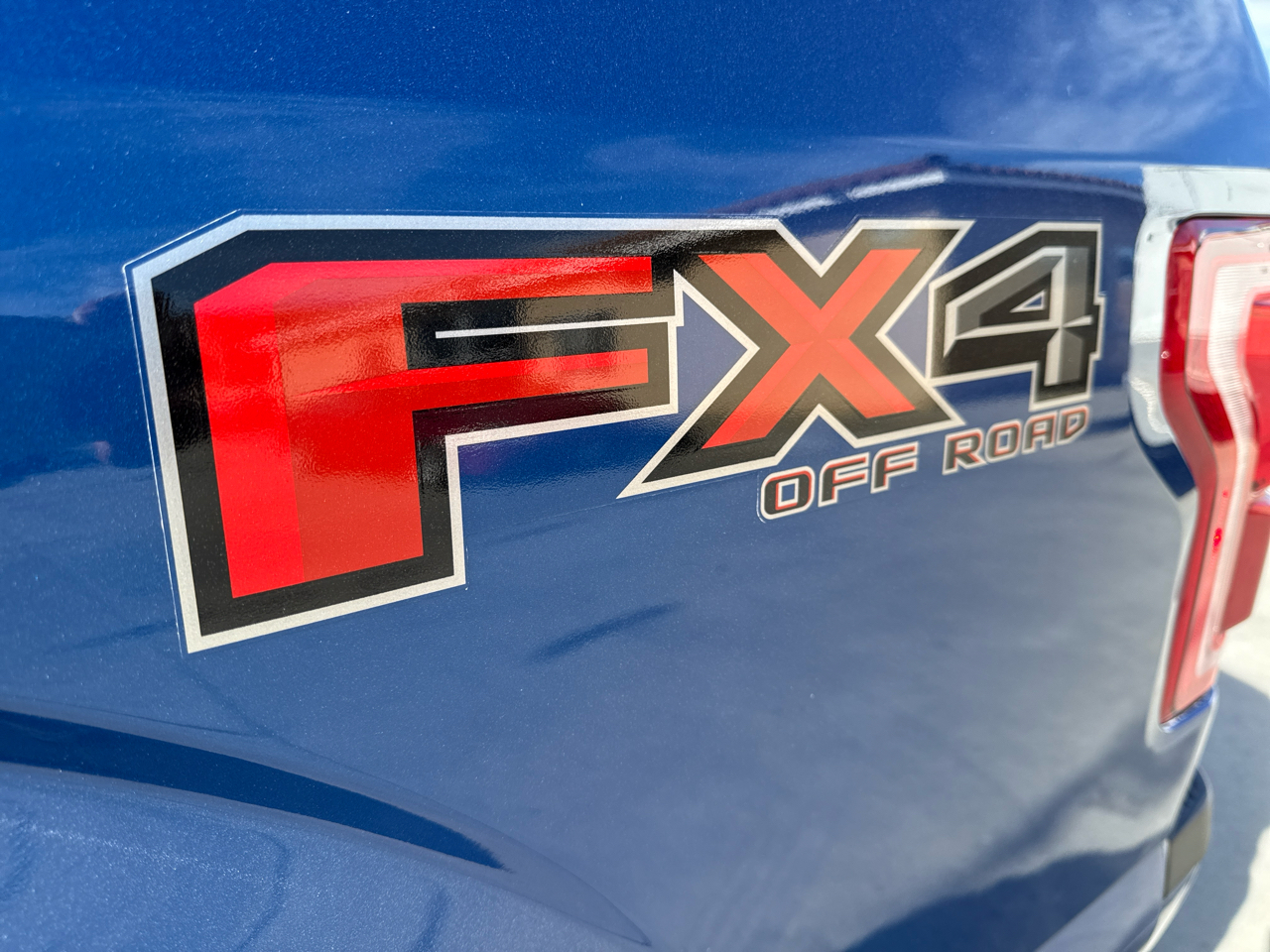 Ford F-150 Lariat 4WD SuperCrew 5.5' Box 2017