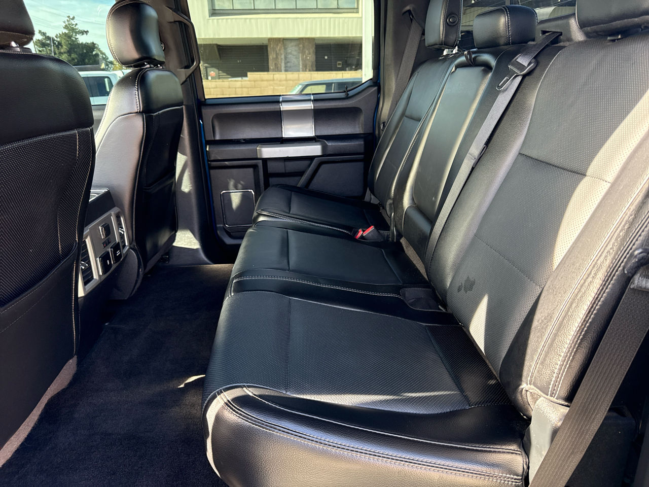 Ford F-150 Lariat 4WD SuperCrew 5.5' Box 2017