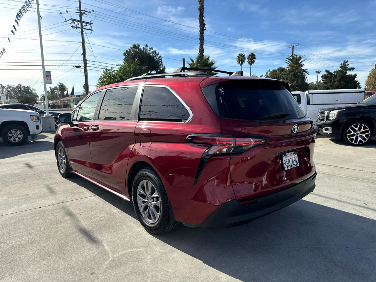 Toyota Sienna XLE FWD 8-Passenger (Natl) 2021