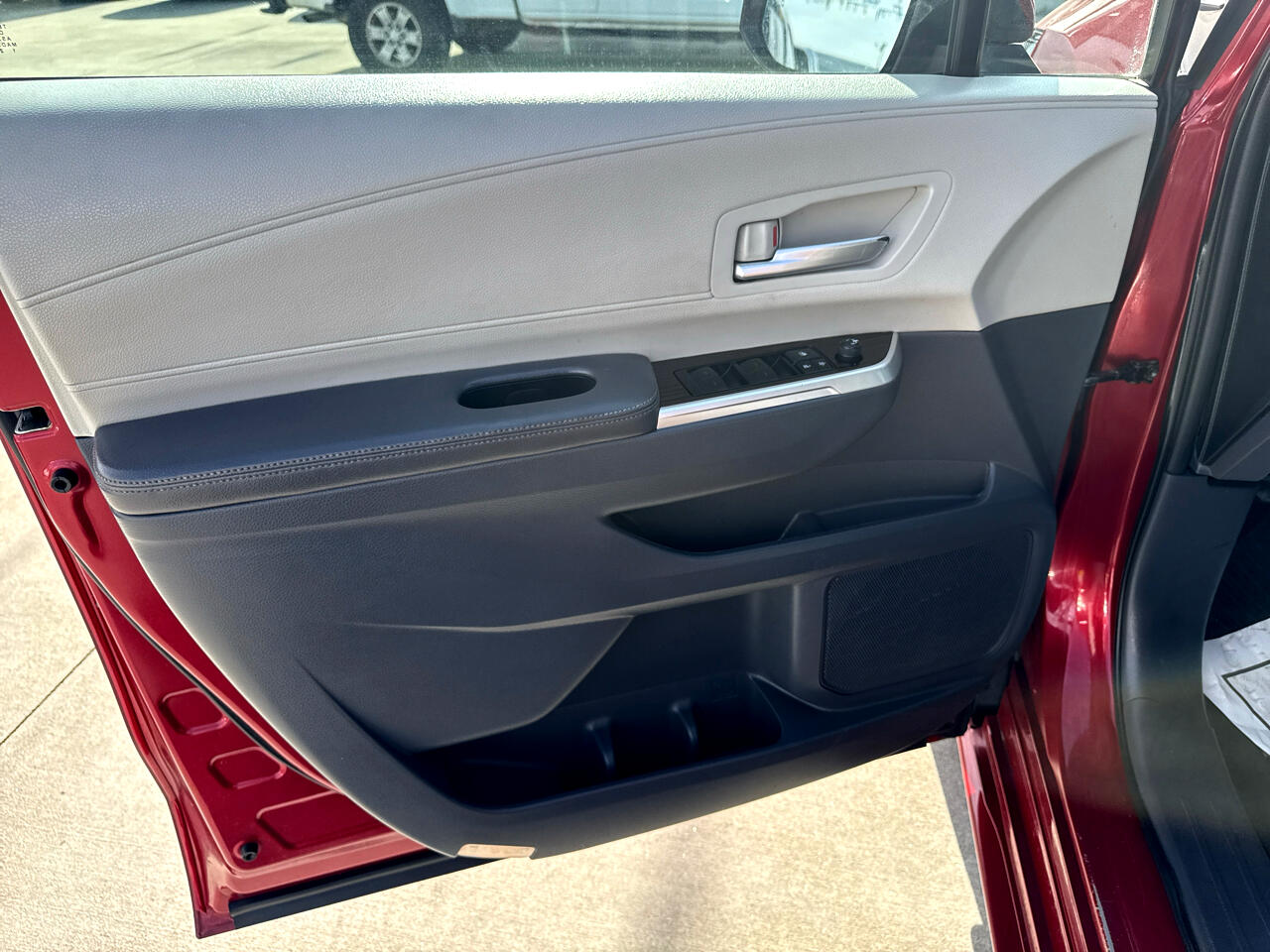 Toyota Sienna XLE FWD 8-Passenger (Natl) 2021