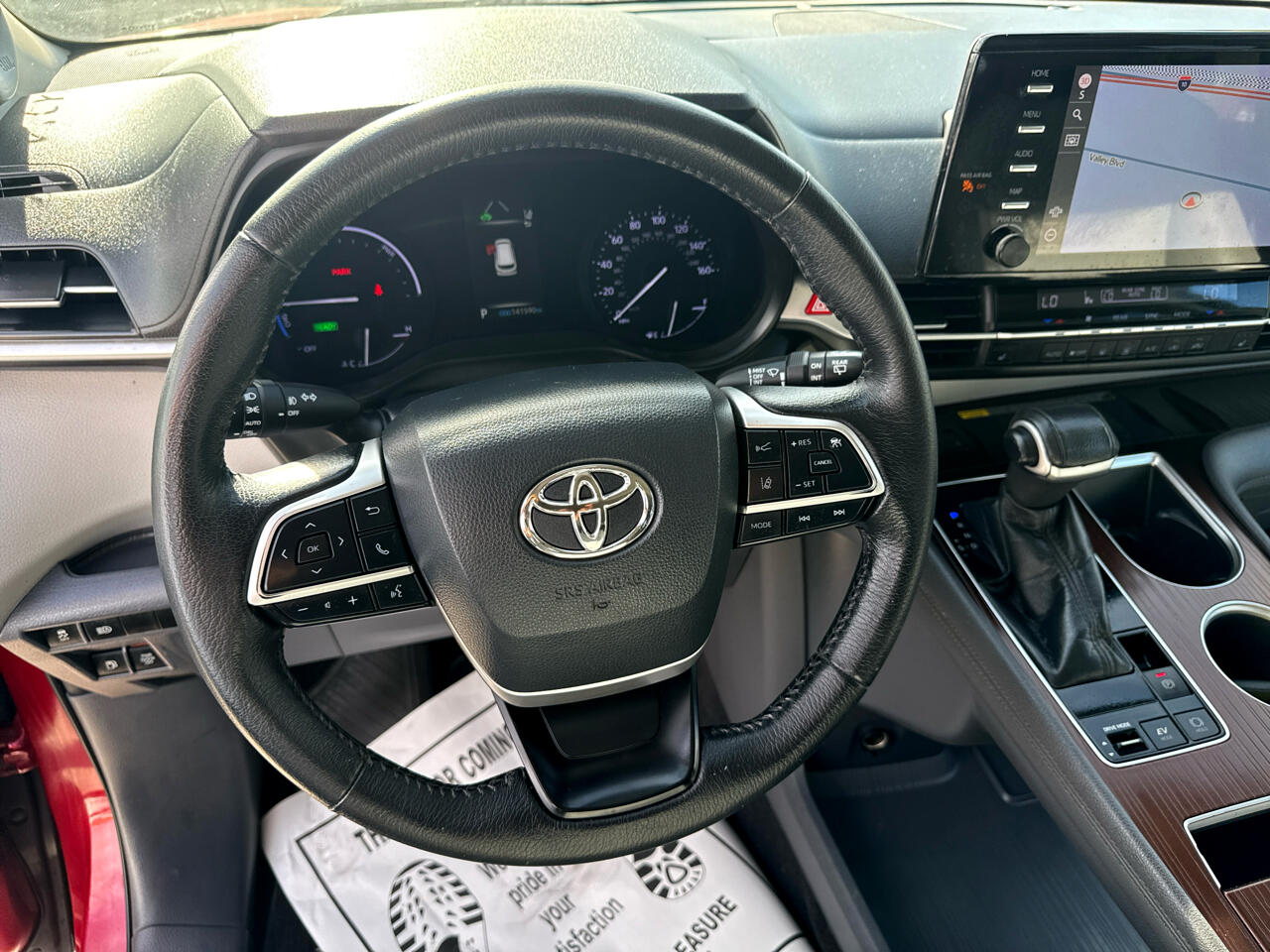 Toyota Sienna XLE FWD 8-Passenger (Natl) 2021